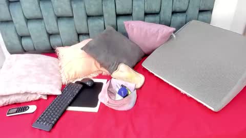 Tivizay online show from October 23, 2025, 2:38 pm