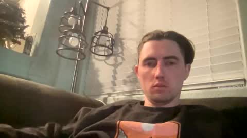 tlayne410 online show from November 14, 2025, 7:40 am