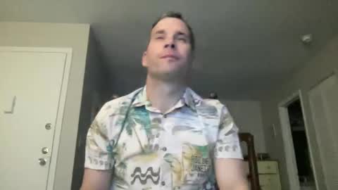 Snapshot of tleigh24 chatting on December 21, 2024, 12:53 am tleigh24 online show from December 21, 2024, 12:53 am