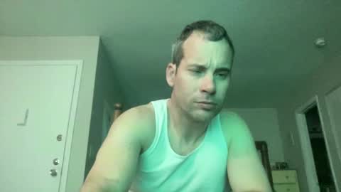 Snapshot of tleigh24 chatting on December 27, 2024, 12:18 am tleigh24 online show from December 27, 2024, 12:18 am