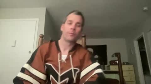 Snapshot of tleigh24 chatting on January 16, 2025, 1:06 am tleigh24 online show from January 16, 2025, 1:06 am