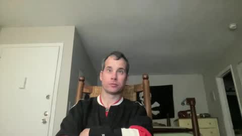 Snapshot of tleigh24 chatting on January 23, 2025, 12:25 am tleigh24 online show from January 23, 2025, 12:25 am