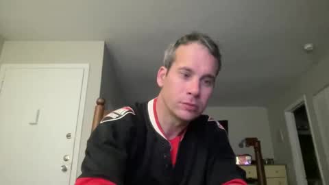 Snapshot of tleigh24 chatting on March 9, 2025, 2:39 am tleigh24 online show from March 9, 2025, 2:39 am