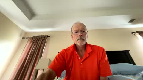 Snapshot of toby_gunslinger chatting on July 24, 2026, 6:39 pm toby_gunslinger online show from July 24, 2026, 6:39 pm
