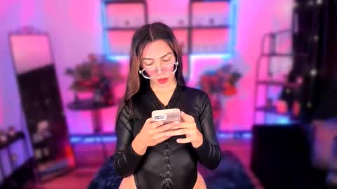 tokkyo__ online show from October 19, 2025, 4:13 am