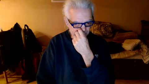 tom112292014 online show from December 27, 2024, 12:56 pm