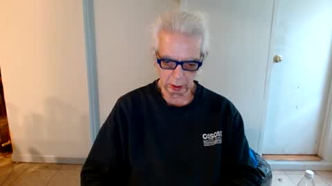 tom112292014 online show from December 29, 2024, 3:03 pm