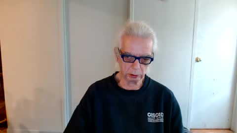 tom112292014 online show from December 30, 2024, 3:13 pm