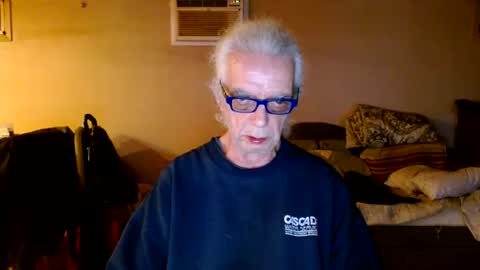 tom112292014 online show from January 1, 2025, 2:19 am