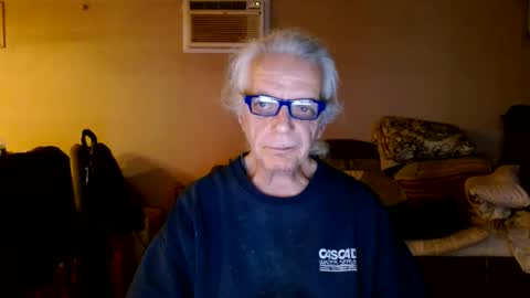 tom112292014 online show from January 7, 2025, 3:24 am