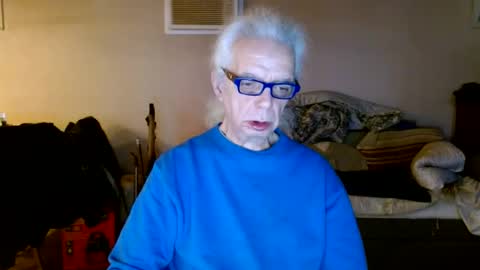 tom112292014 online show from January 26, 2025, 2:19 pm