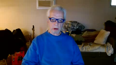 tom112292014 online show from February 4, 2025, 2:21 pm