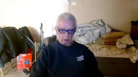 tom112292014 online show from March 11, 2025, 3:23 pm