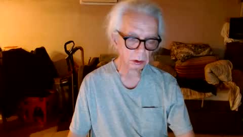 tom112292014 online show from September 19, 2025, 4:14 am