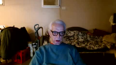 tom112292014 online show from October 26, 2025, 2:23 pm