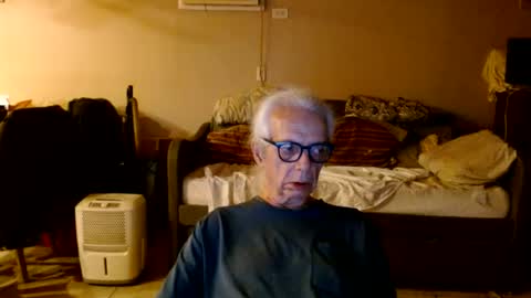 tom112292014 online show from July 15, 2026, 2:06 am