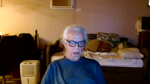 tom112292014 online show from July 16, 2026, 11:27 am