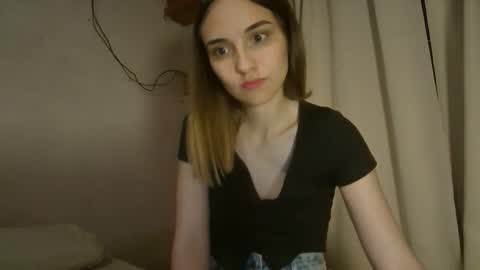 Flor online show from October 14, 2025, 10:10 pm