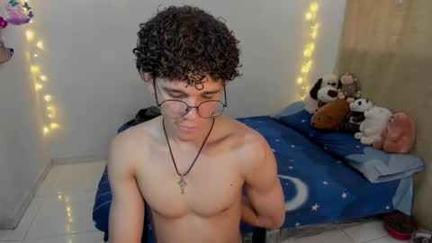 Tom Blue online show from December 17, 2025, 6:14 pm