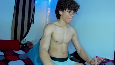 Tom Blue online show from June 19, 2026, 12:37 am