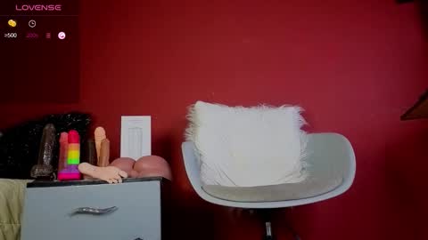 Tom online show from December 2, 2025, 1:33 am