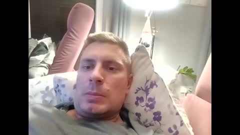Snapshot of tom_horny84 chatting on December 9, 2024, 12:12 am tom_horny84 online show from December 9, 2024, 12:12 am