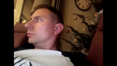 Snapshot of tom_horny84 chatting on December 25, 2024, 1:20 am tom_horny84 online show from December 25, 2024, 1:20 am