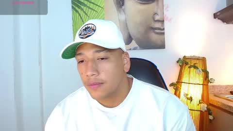 Tom muscle1 online show from December 27, 2024, 5:59 pm