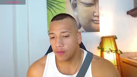 Tom muscle1 online show from January 19, 2025, 6:32 pm