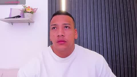 Tom muscle1 online show from September 19, 2025, 11:55 am