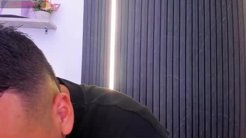 Tom muscle1 online show from September 29, 2025, 11:59 am