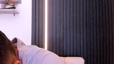 Tom muscle1 online show from October 14, 2025, 11:55 am