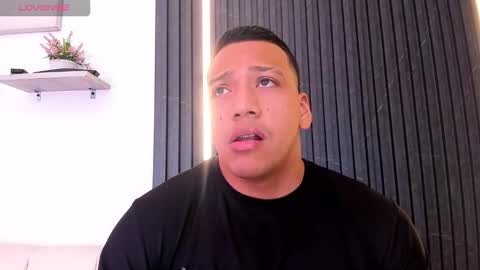 Tom muscle1 online show from November 9, 2025, 12:14 pm