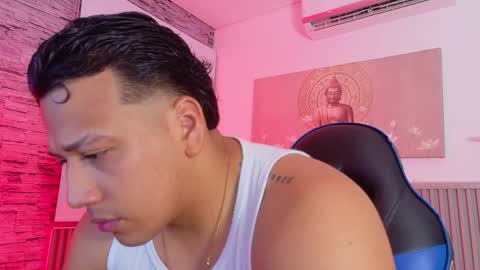 Tom muscle1 online show from February 10, 2026, 11:58 am