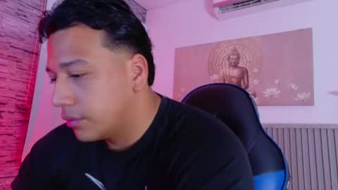 Tom muscle1 online show from April 14, 2026, 12:00 pm