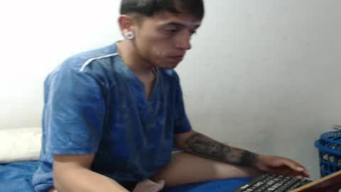 tomas_turbado_ online show from April 18, 2026, 5:55 am