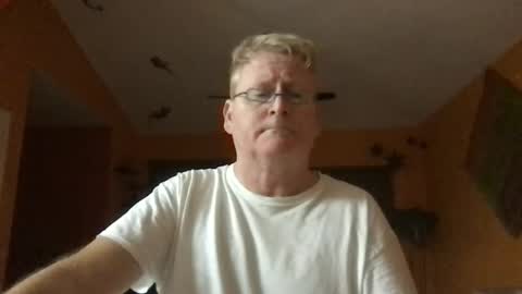 Snapshot of tomascausa chatting on March 1, 2026, 4:14 am Hola online show from March 1, 2026, 4:14 am