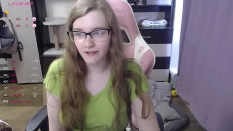 Snapshot of tomato_tease chatting on September 17, 2025, 2:08 pm tomato_tease online show from September 17, 2025, 2:08 pm