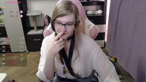 tomato_tease online show from October 21, 2025, 2:07 pm