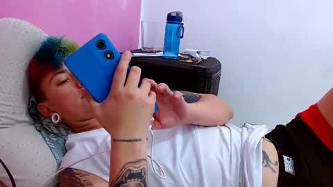 Blue online show from September 30, 2025, 8:14 pm