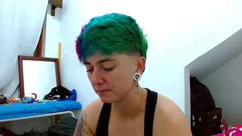 Blue online show from November 23, 2025, 4:34 am