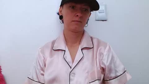 Snapshot of tomboyblue chatting on April 27, 2026, 2:15 pm Blue online show from April 27, 2026, 2:15 pm