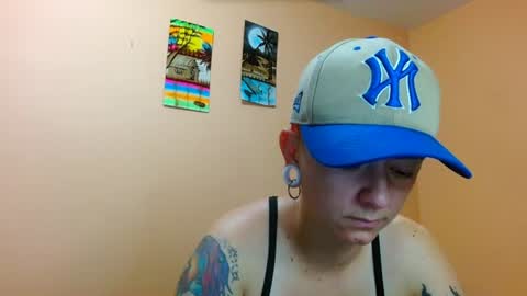 Snapshot of tomboyblue chatting on July 14, 2026, 9:58 am Blue online show from July 14, 2026, 9:58 am