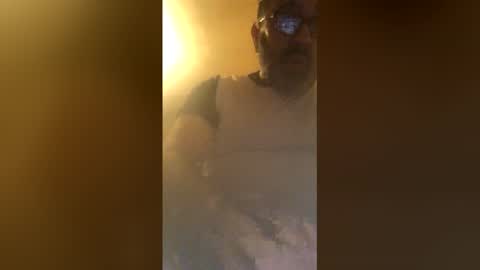 tomcop11111 online show from April 24, 2026, 6:38 am