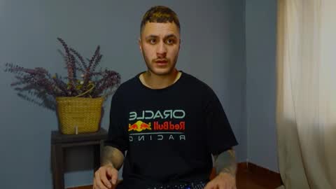 tomDavisXl online show from October 16, 2025, 10:22 pm