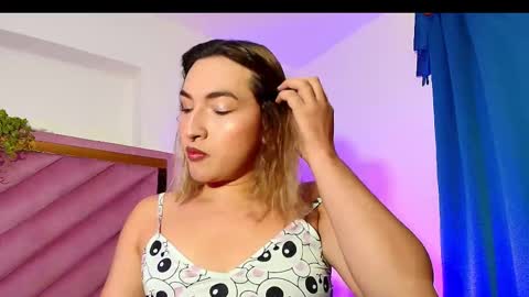   online show from October 21, 2025, 1:01 pm