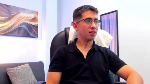 Snapshot of tommas_johnson chatting on June 23, 2026, 12:25 pm Tomas online show from June 23, 2026, 12:25 pm