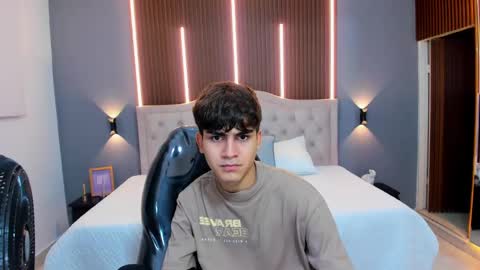 Tommy  online show from September 16, 2025, 3:29 am