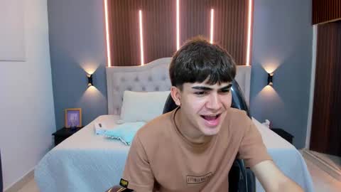 Tommy  online show from October 11, 2025, 4:22 am