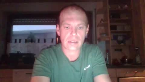Snapshot of tommy3300 chatting on October 12, 2025, 5:17 am tommy online show from October 12, 2025, 5:17 am